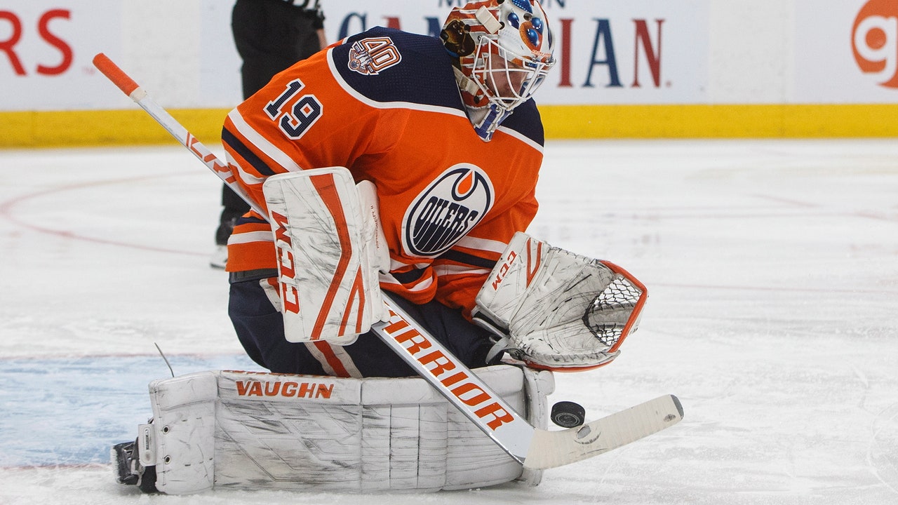 Koskinen, Oilers blank Blackhawks 4-0